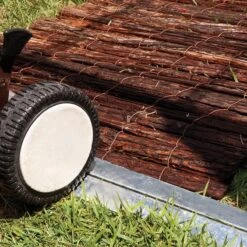 8' X 16' Palram Canopia Balance Silver Greenhouse (4.87m X 2.44m) -Halls || Lifetime || Keter Sales 704764 balance 8x16 silver greenhouse close up1 min 1